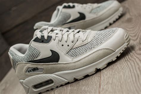 nike air max essential light bone zwart wit sport